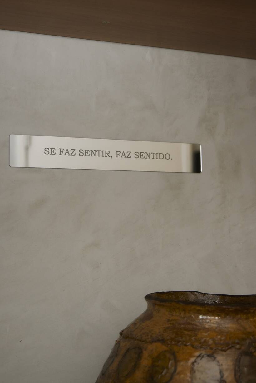 Detalhe da identidade da clínica